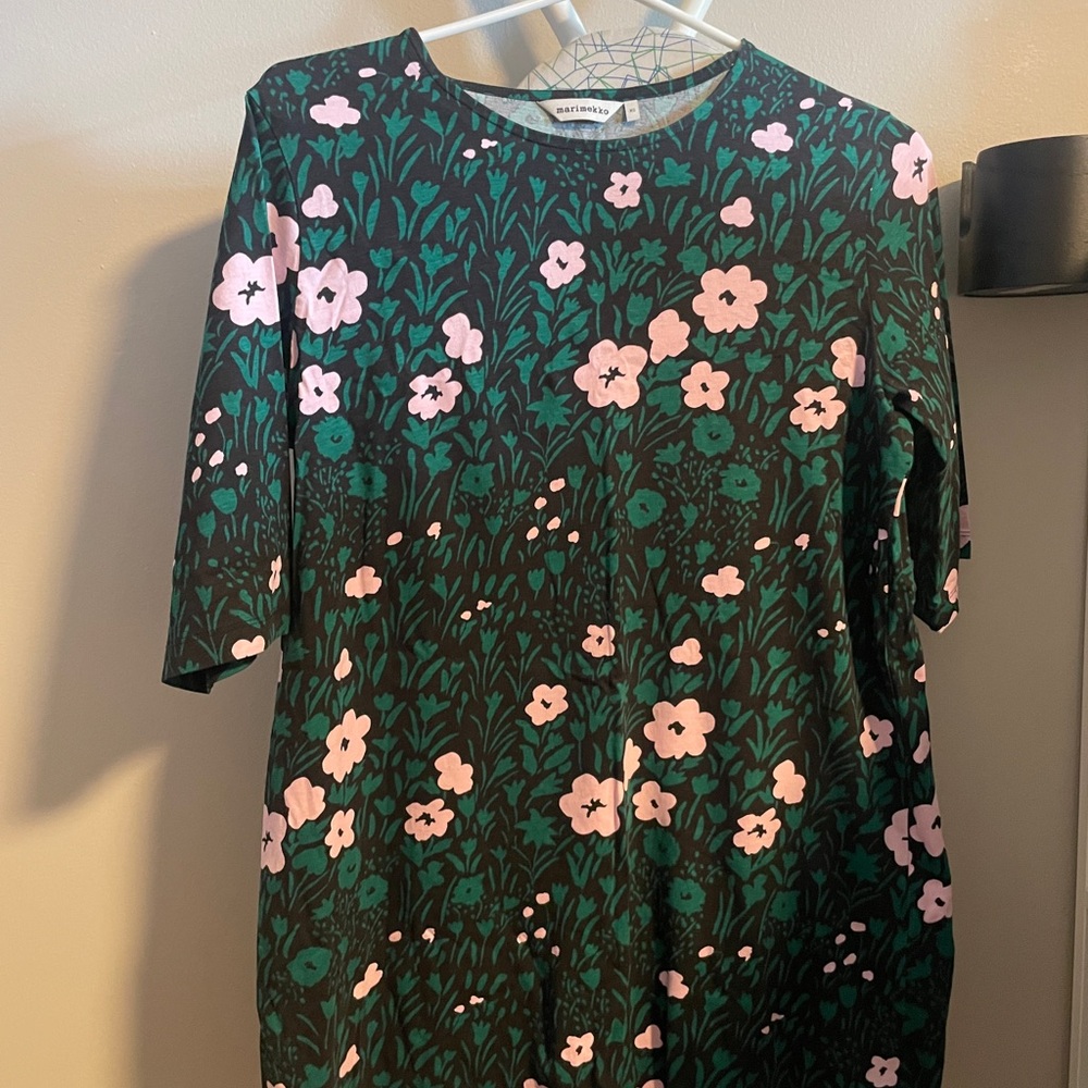 Marimekko Green and Pink Floral tunic fit like small-medium 100%cotton